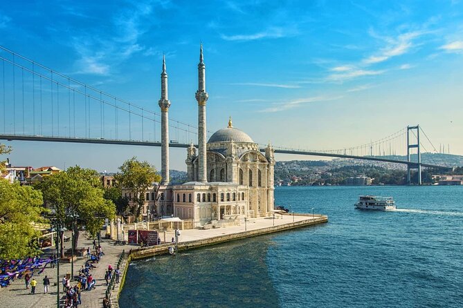 Journey Through Istanbul's History - Sahaflar Çarşısı and Beyazıt Mosque: books, tiles, and a calmer pace