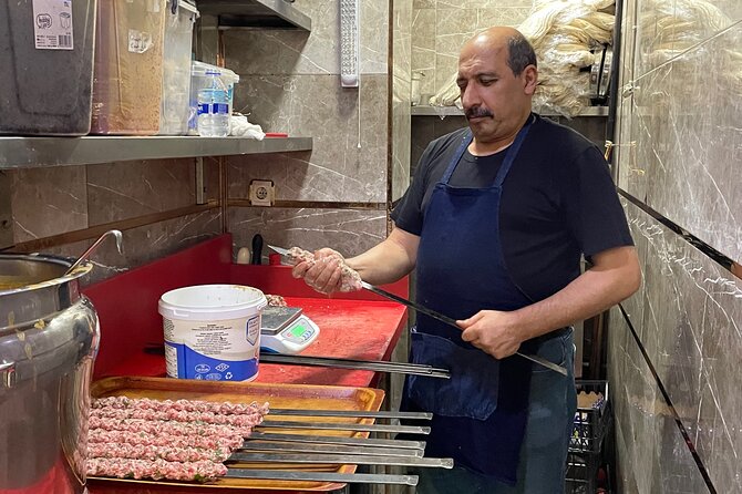 Kebab Crawl Istanbul - What makes it feel local: Burak and the neighborhood route