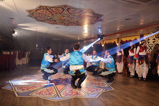 Luxury Bosphorus Dinner Cruise & Shows Private Table & Free Wi-Fi - Dinner Reality Check: Traditional Turkish Meze, Served Like a Tour