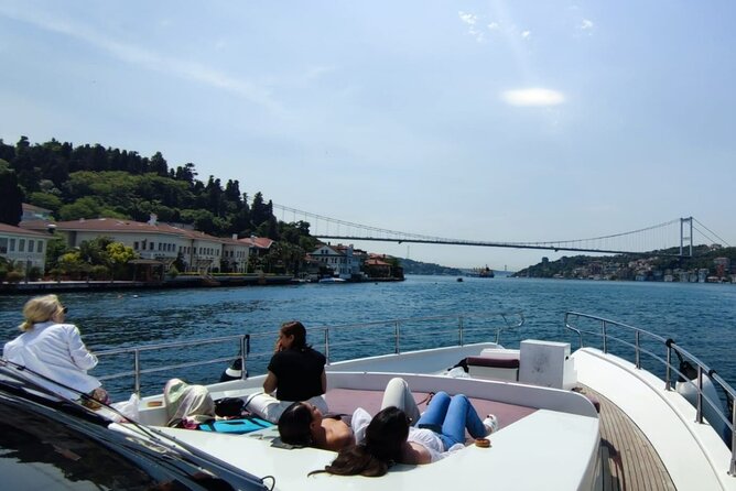 Luxury Bosphorus Yacht Cruise – Stopover in Asian Side - Why This Bosphorus Yacht Cruise Works Better Than a Bus Ride