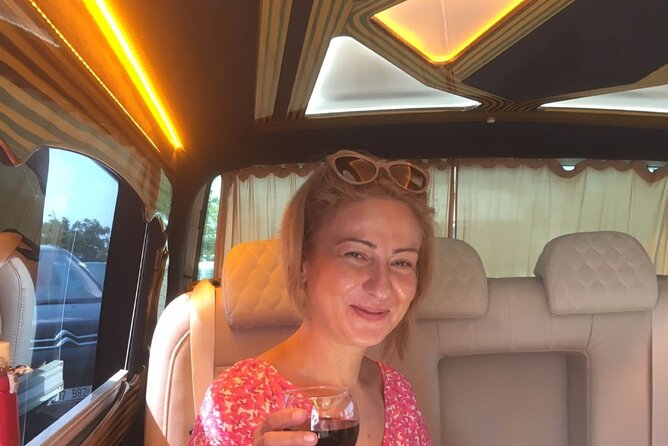 Luxury Maybaych Van İstanbul Airport Meet Transfer - Inside the Maybaych Van / Mercedes-Style Ride to Your Hotel