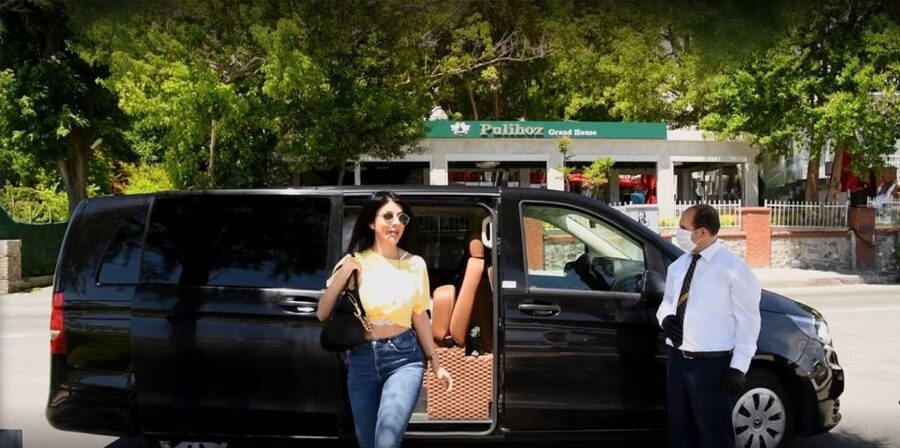 Luxury Private Yacht Rental - Hotel Van Pickup to Dock: The Part That Saves Your Time