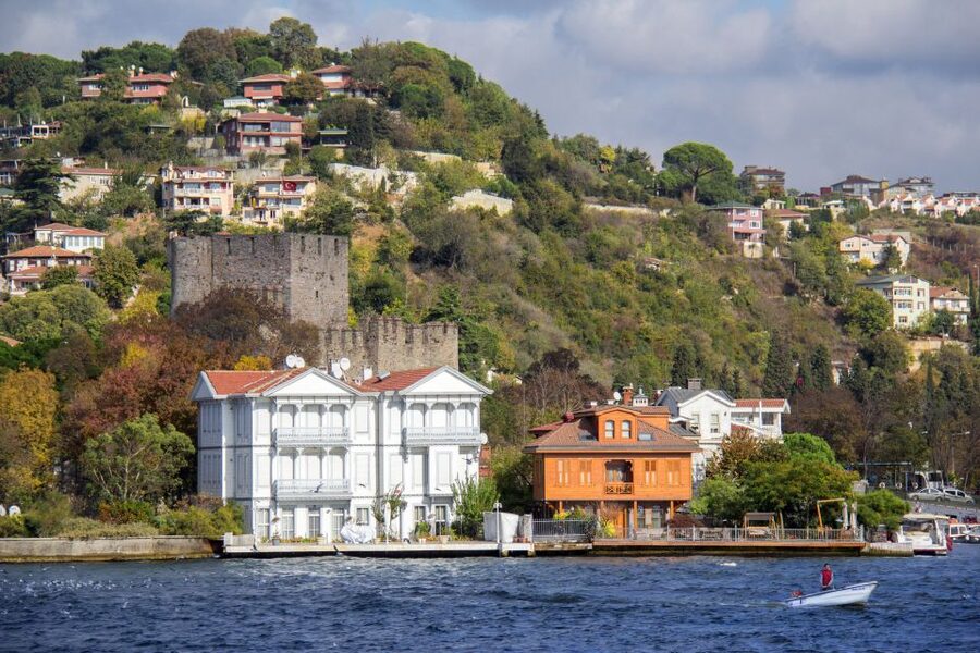 Morning Bosphorus Cruise and Spice Bazaar - Ottoman Waterfront Mansions: What You’re Actually Looking At