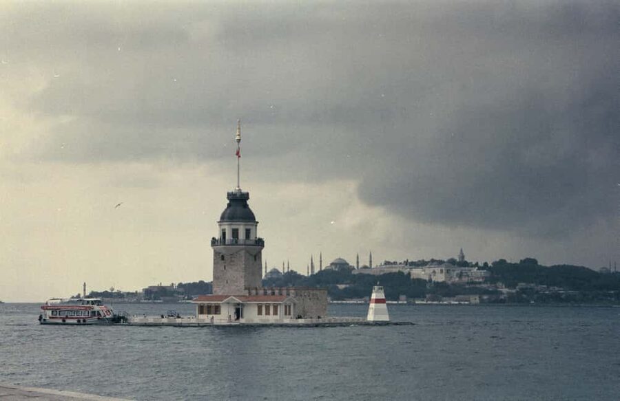 Morning Bosphorus Cruise with Breakfast & Asian Side Stop - Anadolu Hisarı and the Asian-side hour: where the pace changes