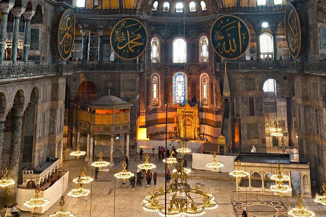 Morning Istanbul: Half-Day Tour with Blue Mosque, Hagia Sophia, Hippodrome and Grand Bazaar - A four-sight morning that really helps first-timers