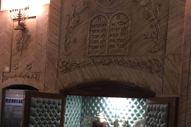 Original Istanbul Jewish Heritage Tour. - Stop 1 in Balat: Ahrida Synagogue and the Boat-Shaped Bimah