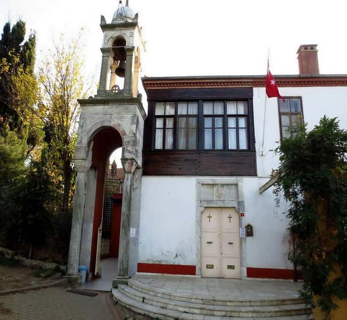 Princes Island Full Day Tour - Heybeli or Kınalı & Büyükada - Bath-to-Souvenir Stop + Shops for Gifts