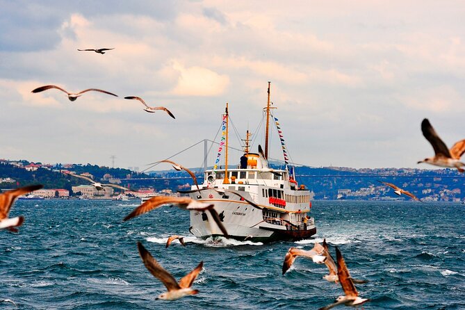 Princess Islands Tour With Lunch and Guide - Lunch onboard: four courses, less stress