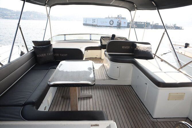Private Bosphorus Cruise with Luxury Yacht - Rumeli Hisarı and Anadolu Hisarı: fortresses that watch the water