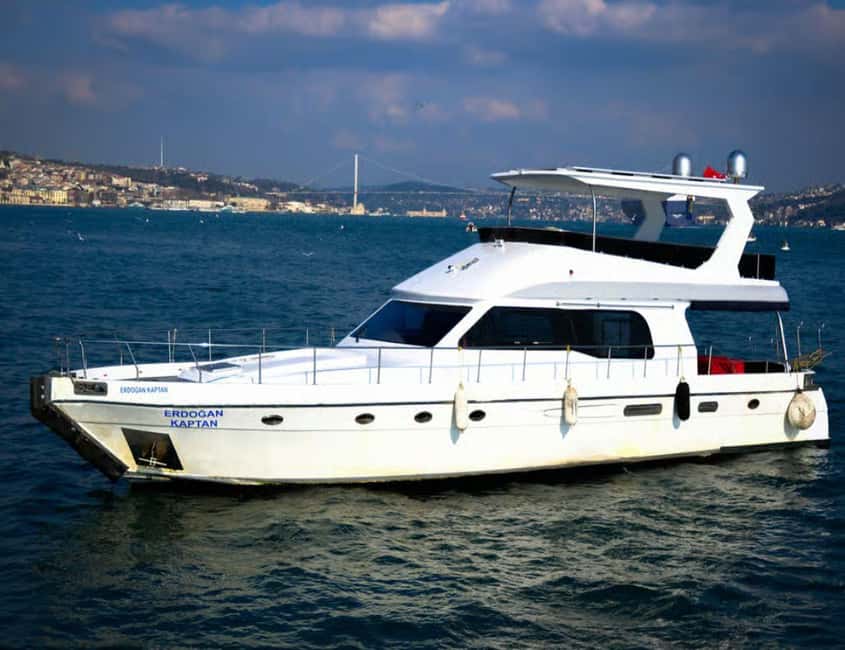 Private Bosphorus Yacht Experience in Istanbul - Seeing Topkapi, Hagia Sophia, and Galata Tower from the Water