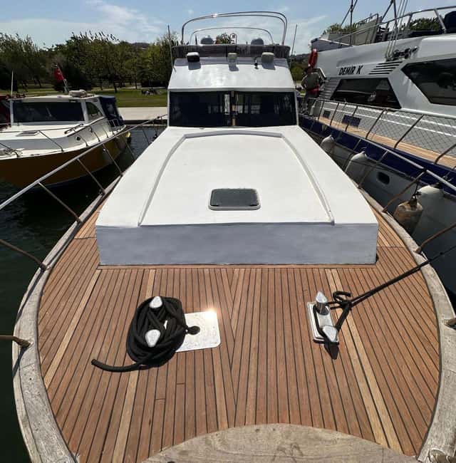 Private Bosphorus Yacht Experience in Istanbul - Don’t Ignore the Details: Crew, Comfort, and Audio