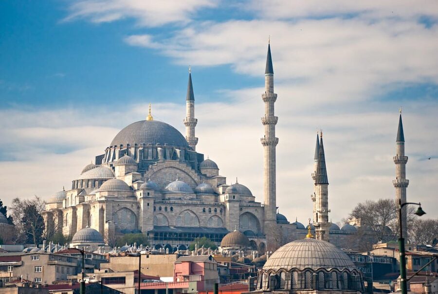 Private Car Tour of Istanbul Old City and Top 7 Attractions - Hagia Sophia and the Blue Mosque: the big icons plus their real-world rules