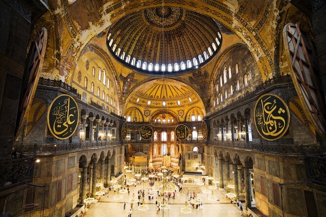Private Full Day Guided Highlights of Istanbul Tour - Blue Mosque and the Hippodrome: two free stops with big context