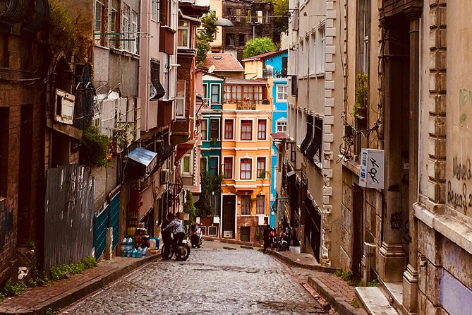 Private & Guided Fener - Balat Walking Tour - Istanbul - Stop 3: Zeyrek Mosque (Monastery of the Pantocrator)—church-to-mosque changeover