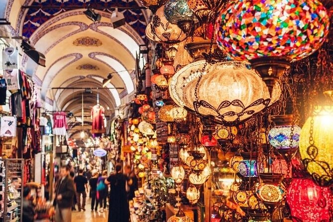 Private Guided Tour Hagia Sophia, Cistern, Topkapi and Bazaar - Grand Bazaar Wrap-Up: 4,000 Shops and a Guide’s Quick Navigation Win