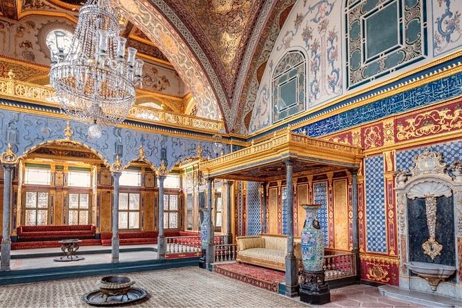 Private Guided Tour Hagia Sophia, Cistern, Topkapi and Bazaar - Price and Value: What $59.74 Actually Buys You