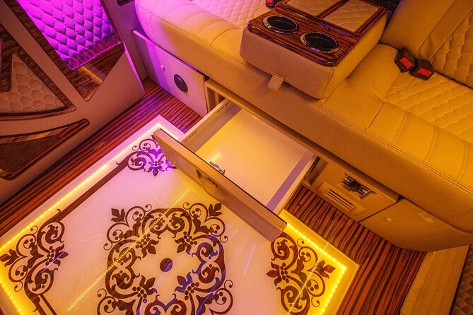Private Istanbul Airport to Hotel Transfer - The ride itself: private van, Wi‑Fi, and real-world timing