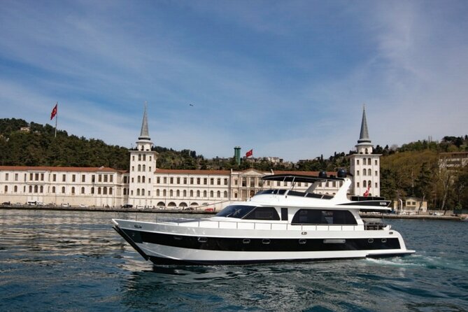 Private Istanbul Bosphorus Yacht Cruise - Crew and organization: the part you feel most