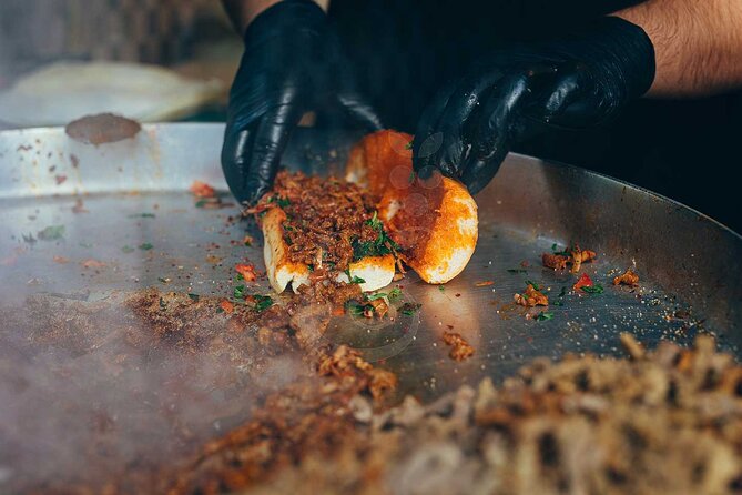 PRIVATE ISTANBUL FOOD TOUR & Hidden Pearls of the old city - How Pickup and Public Transport Shape Your Day