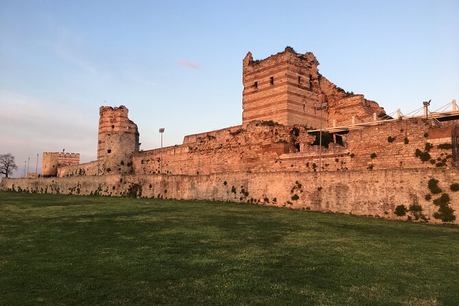 Private Istanbul Old City Walking Tour - Hippodrome: Constantinople’s Chariot-Racing Imagination