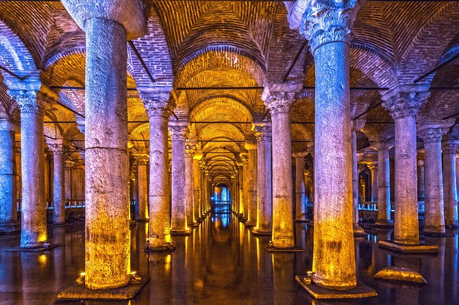 Private Istanbul Tour Experience | Luxury Services - Best Quality - Hagia Sophia and the Blue Mosque: two icons, one day rhythm