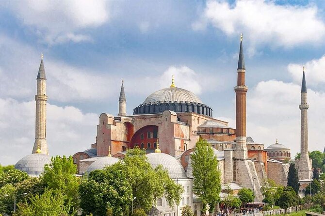 Private Istanbul Tour With Comfortable Vans During 8 Hours - Hagia Sophia Grand Mosque: Admire First, Budget for Inside