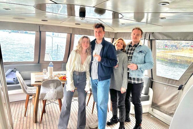 Private Luxury Yacht Cruise in Istanbul Bosphorus - Galata Tower Area: When the Romanesque Past Shows Through