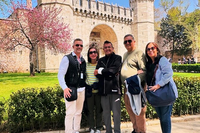 Private Tour: Istanbul Old City with Licensed Local Guide - Topkapi Palace: Ottoman power in courtyards, relics, and views
