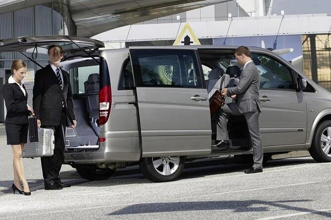 Private Transfer from Istanbul Airport to Sabiha Gökcen Airport - Key highlights at a glance