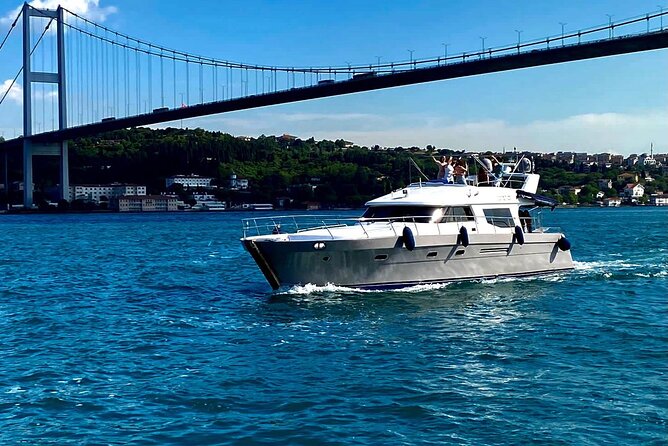 Private Yacht Voyage : Music, Wine & Snacks for Groups - Music, Turkish snacks, and the onboard comfort that actually matters