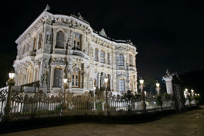 Romantic Night Cruise Live Violinist - Dolmabahçe Palace: Ottoman Power Framed by the Water