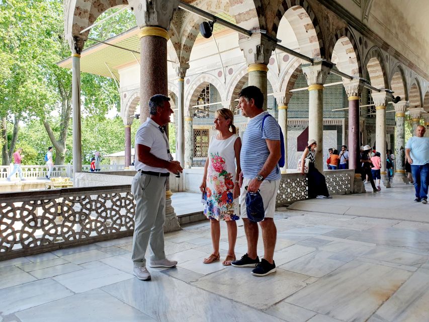 Rug Shopping Private Tour with expert Grand Bazaar - Key details that make this rug tour work