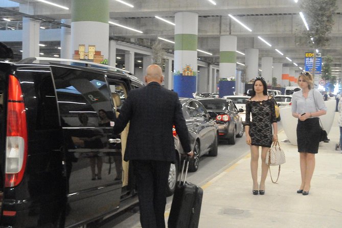 Sabiha Gokcen Airport Transfer - One Way - Inside the Car: Comfort, WiFi, Bottled Water, and Language Help