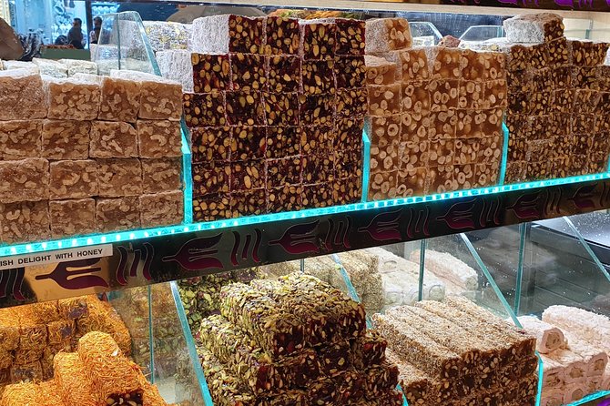 Shopping Therapy in old Bazaars - Should You Book This Shopping Therapy Tour?