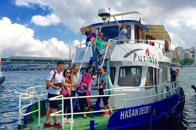 Short Guided Bosphorus and Golden Horn Boat Tour - Private guide energy in a small group (max 50)