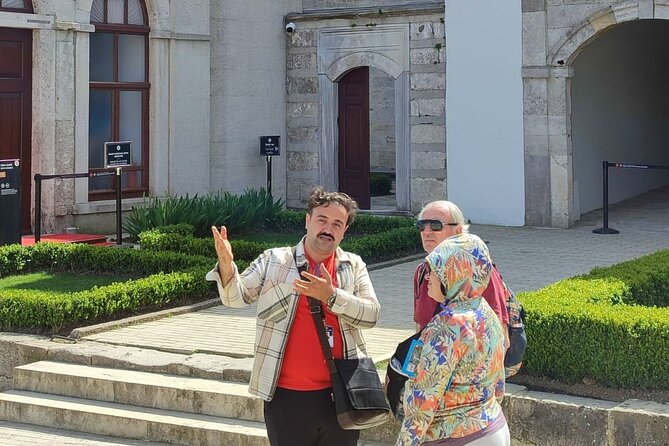 Skip Lines with Local Tour Guide Taha - Topkapi Palace and Harem: courtyards, power, and the Tuesday closure reality