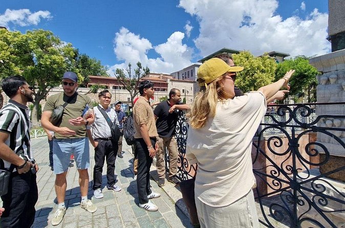 Skip-the-Line Hagia Sophia, Blue Mosque & Basilica Cistern Tour - Hagia Sophia Grand Mosque: The Dome, the Mosaics, and the 1-Hour Plan