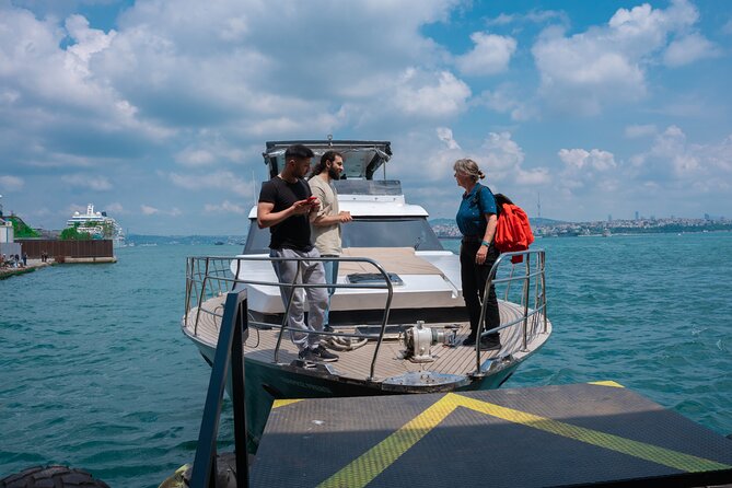Small-Group 2 Hours Bosphorus Luxury Yacht Cruise in Istanbul - Food, tea, and lemonade: included comfort that actually helps