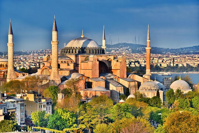 Small Group Istanbul Tour: Hagia Sophia, Blue Mosque & Bazaar - Hotel pickup, timing, and why the morning feels efficient
