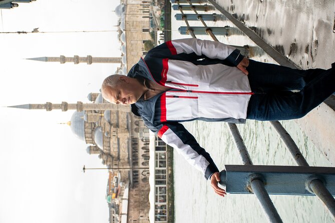 Special Photoshoot in Istanbul - Galata Bridge and Eminönü Square: views with momentum