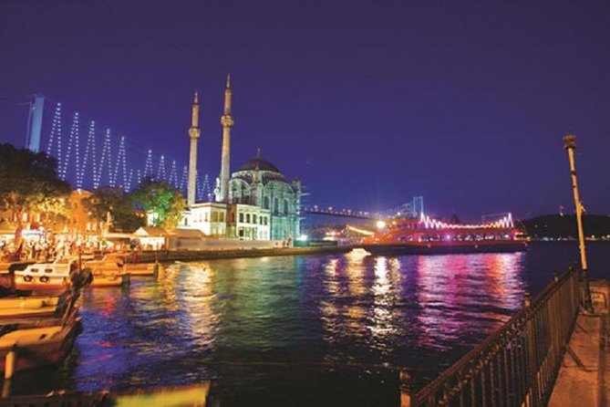 Stage Front Bosphorus Dinner Cruise with Pickup & Drinks included - Entertainment on Deck: how to actually see the show