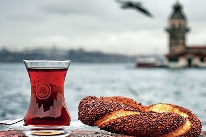 Street Food Tour in Istanbul [Don't Miss it] - Galata Bridge and Galata Tower: the coffee stop that changes how you see the view