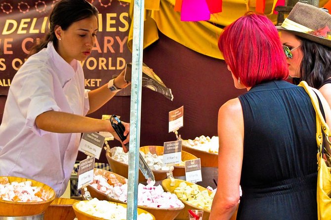 Street Food Tour in Istanbul [Don't Miss it] - Istiklal Caddesi and Cicek Pasaji: lemon on midye, then fried midye tava