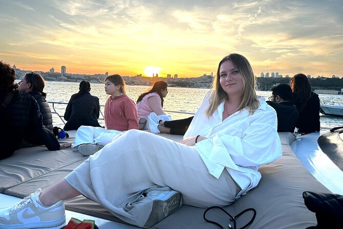 Sunset or Daytime Istanbul Guided Luxury Yacht Cruise with Snacks - Maiden’s Tower and the legend you’ll hear on the water
