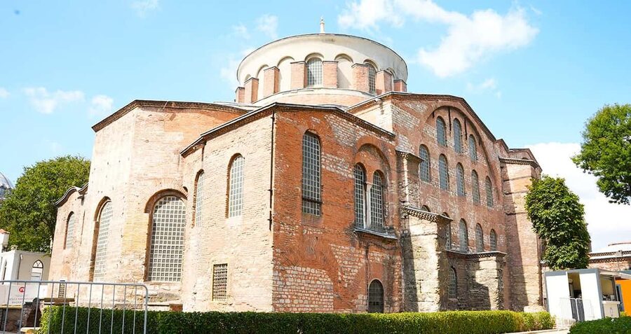 Topkapi Palace Complete Tour: Harem & Hagia Irene Included - Where You Meet and How Priority Entry Actually Helps