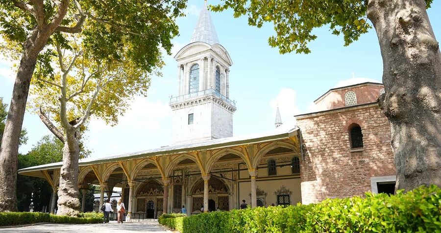 Topkapi Palace Complete Tour: Harem & Hagia Irene Included - Practical Tips for Photos, Timing, and Comfort