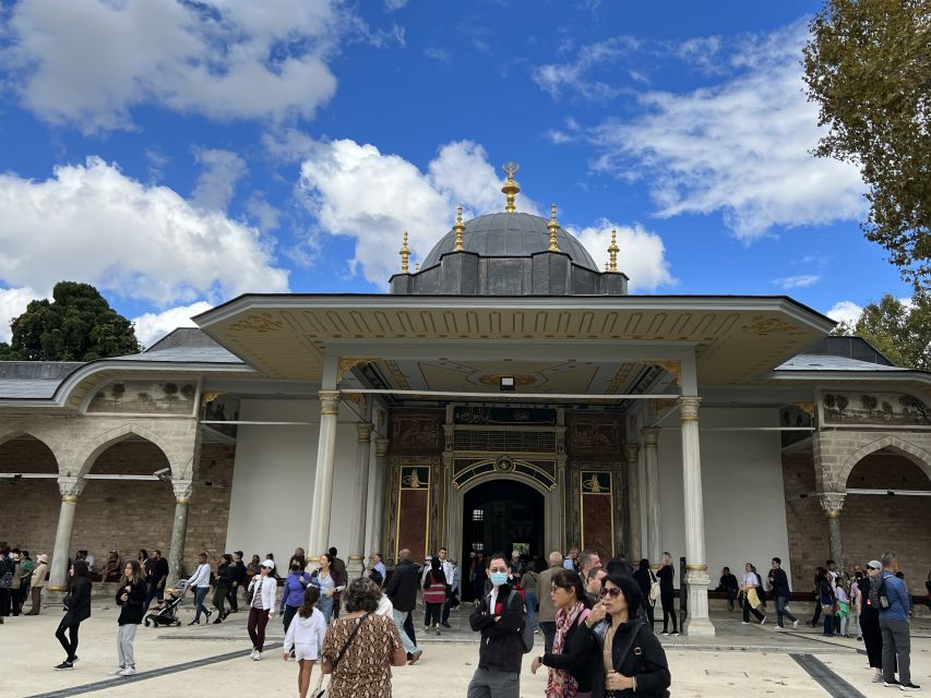 Topkapi Palace&Harem-Guided Tour-Skip lines- All tickets inc - Sultan’s Pavilion View: Bosporus Drama From the European Edge