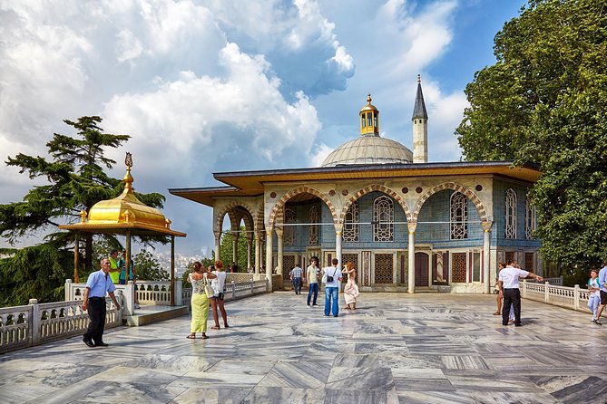 Topkapi Palace Skip-The-Line Entry with Guided Tour - Price and value: $72.25 for a short guided start