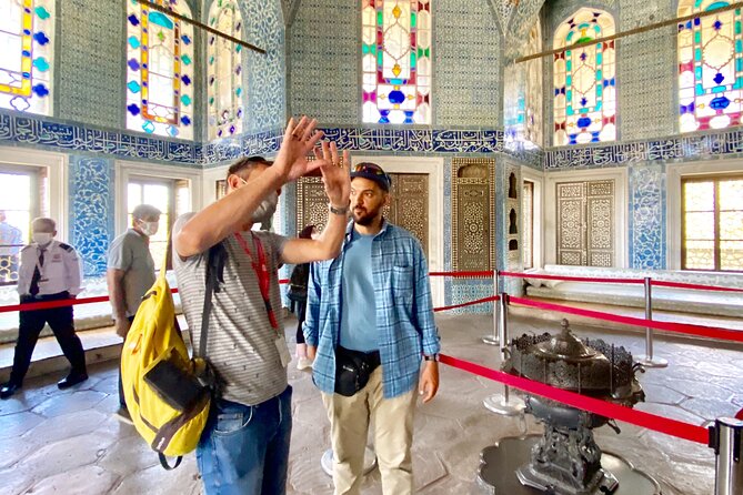 Topkapi Palace with Harem and Blue Mosque Guided Tour - What the small group size changes for your day
