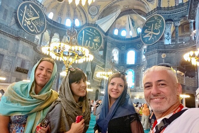 Topkapi Palace with Harem and Blue Mosque Guided Tour - Topkapi Palace and Harem: how to see a huge place in limited time